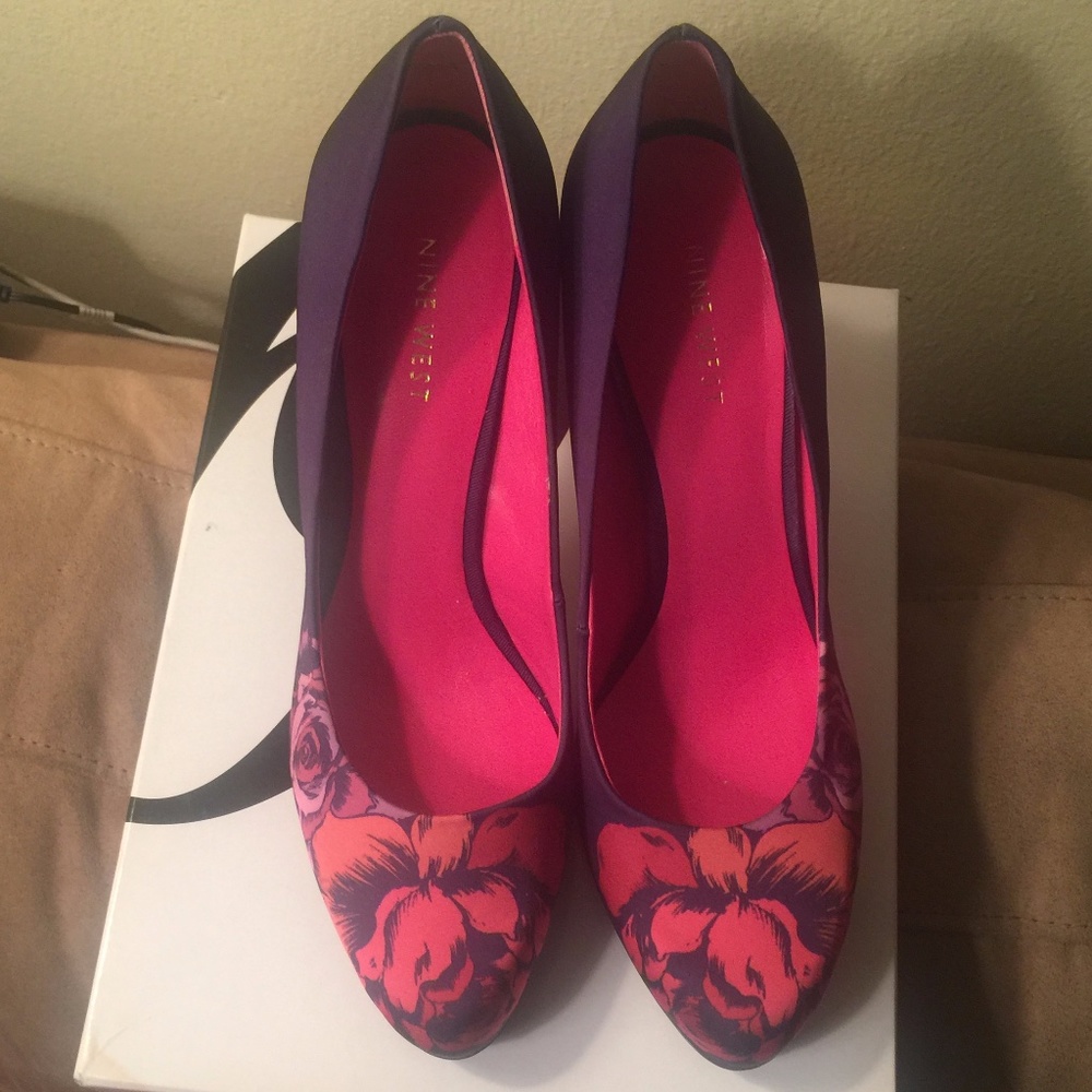 Nine West Stylish Purple Flower Stiletto Heel NWOT